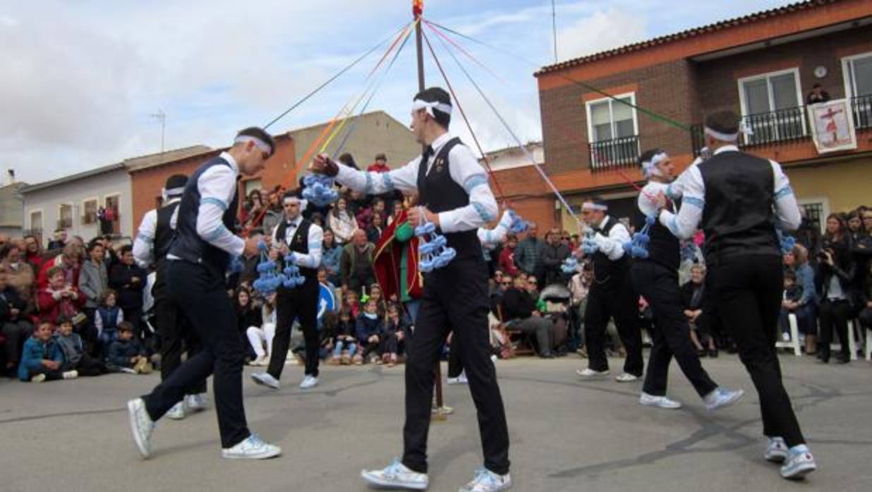 Danzantes del Cristo de la Viga