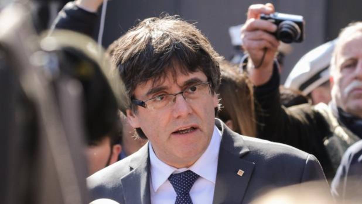 El expresidente catalán a su salida de la prisión de Neumünster en Alemania