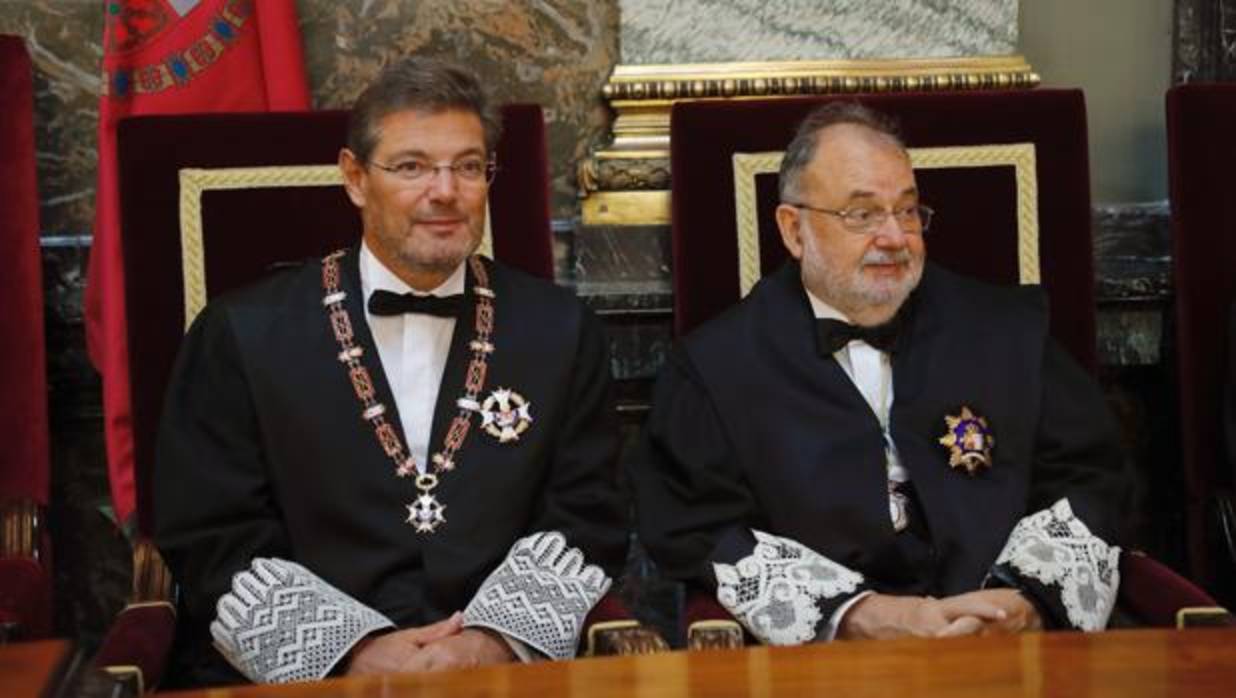 Catalá y el vicepresidente del Supremo, Ángel Juanes Peces, en la sesión de apertura del año judicial 2017-2018