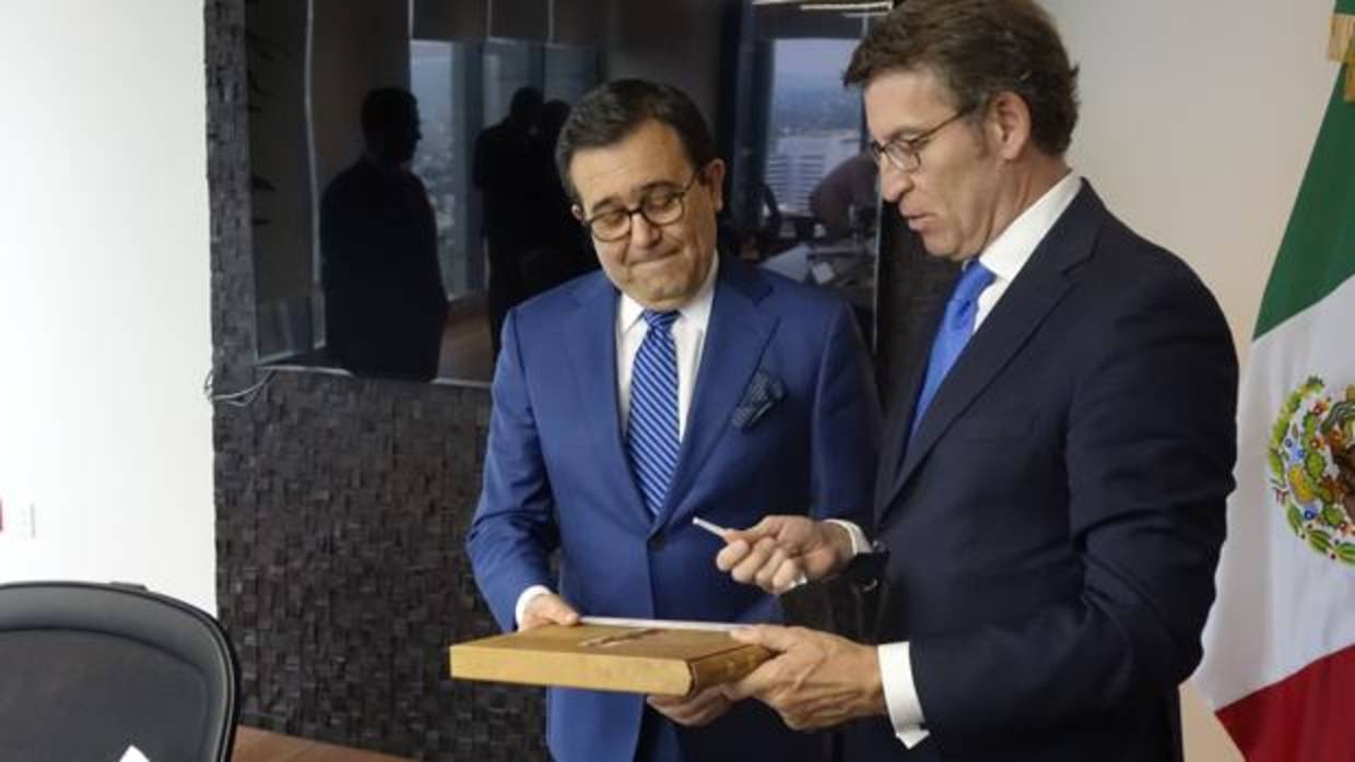 Feijóo con el secretario de economía mexicano, Ildefonso Guajardo