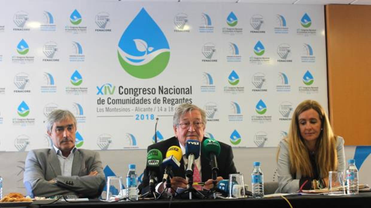 Presentación del congreso nacional de los regantes, por el presidente del comité organizador, José Antonio Andújar