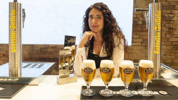 La alicantina Davinia Martínez es la mejor tiradora de cerveza de España