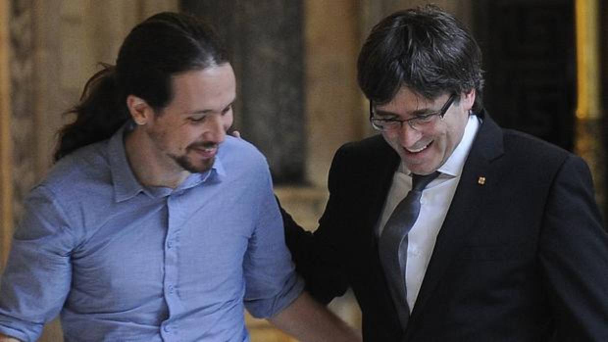 Pablo Iglesias y Carles Puigdemont, en una imagen de archivo