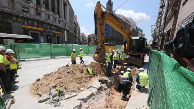 Fuga de gas en Canalejas: una excavadora reventó por error la tubería