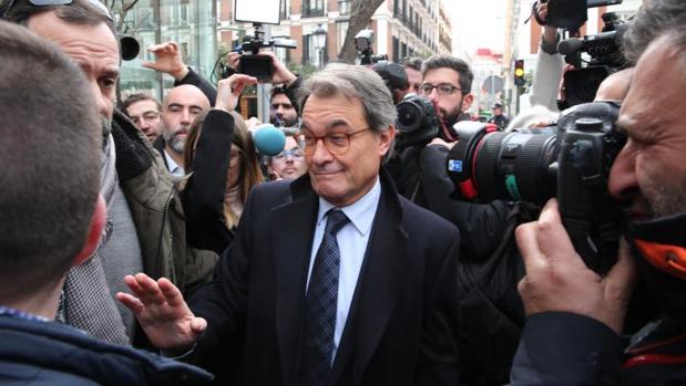 La Fiscalía certifica que Artur Mas y sus exconsejeros costearon con 4,9 millones públicos los gastos del 9-N
