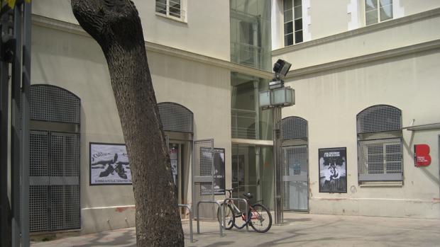 Piden retirar una exposición con imágenes de sexo explícito en una biblioteca pública en Barcelona