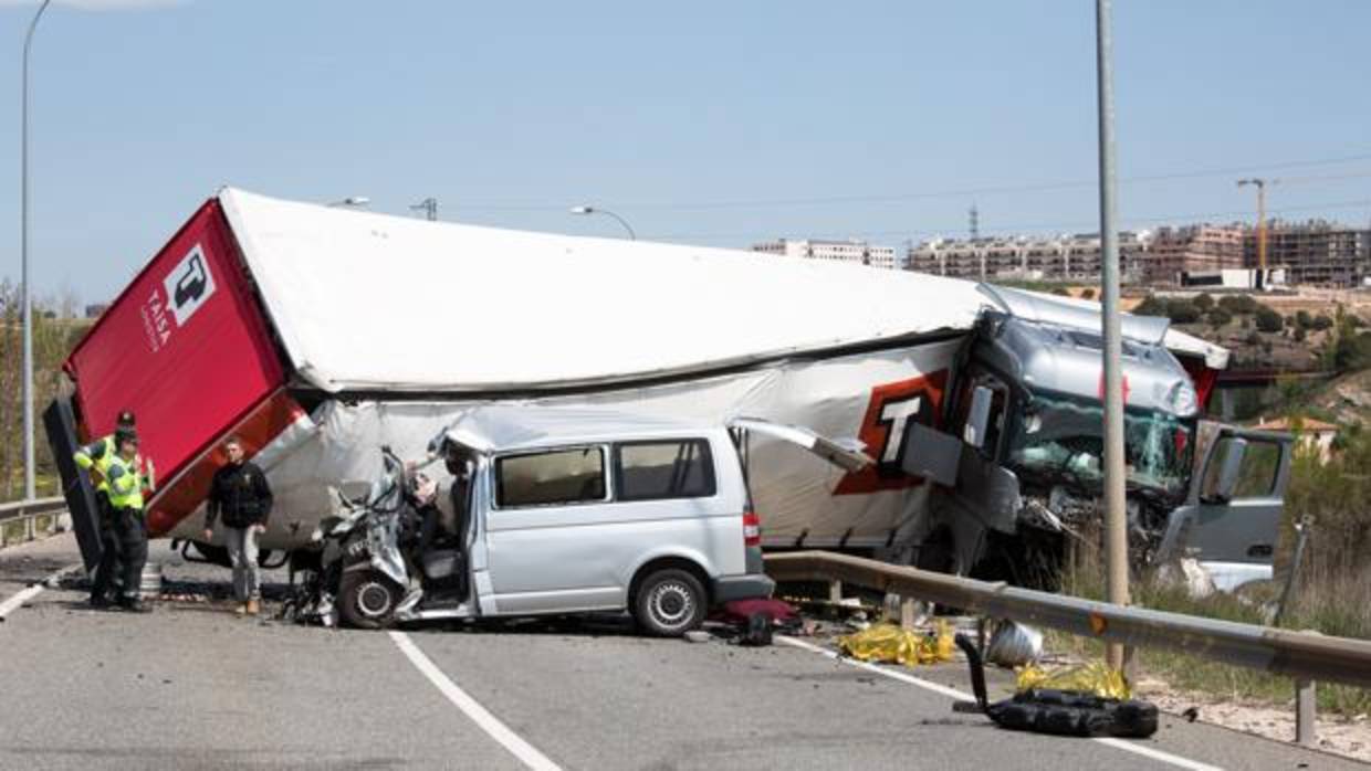 Accidente en el que han fallecido tres personas y otras dos han resultado heridas