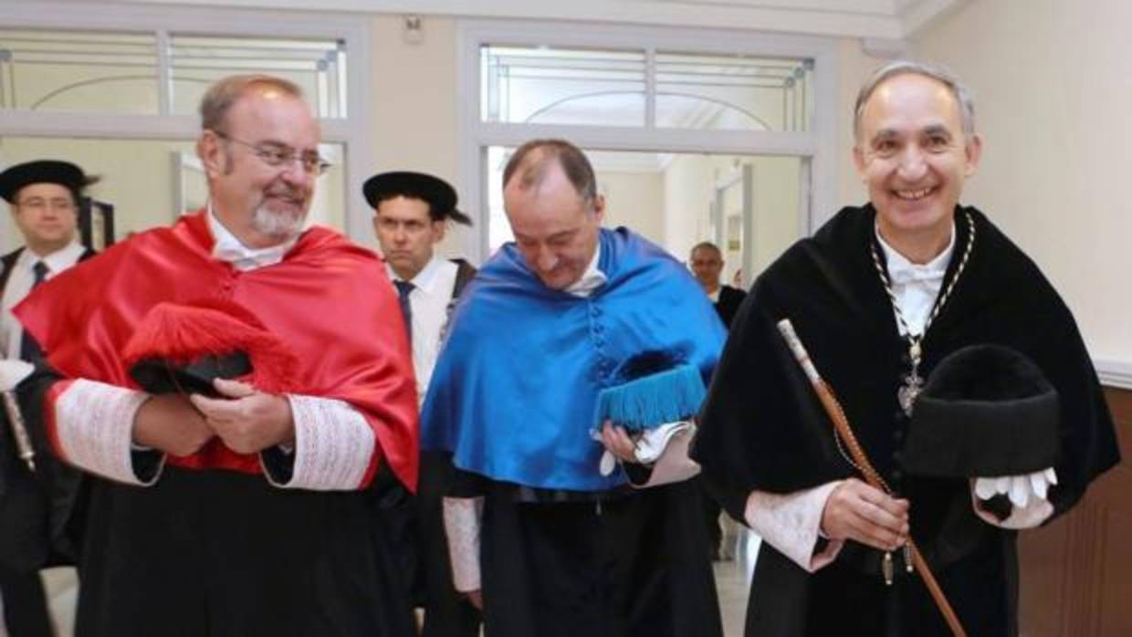 Fernando Rey, Daniel Miguel, y el nuevo rector de la Universidad de Valladolid, Antonio Largo