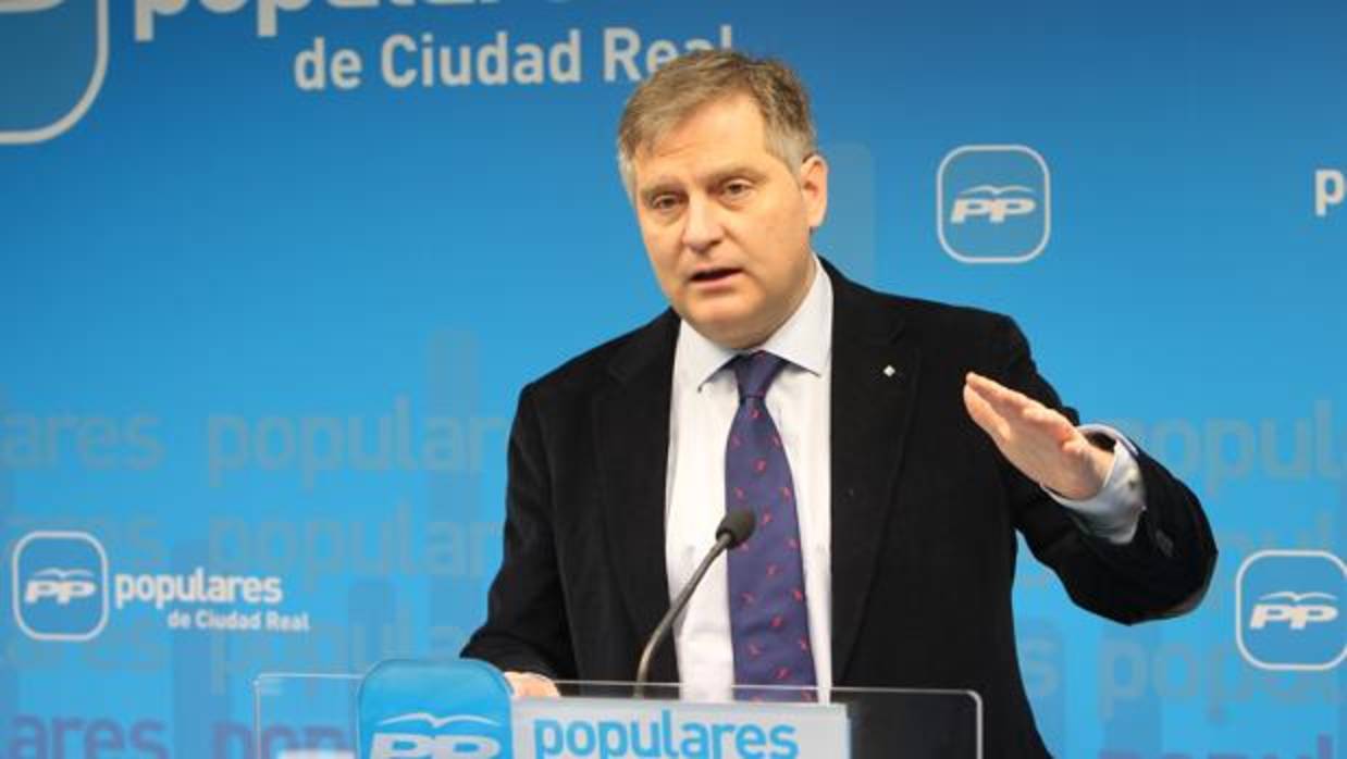 El portavoz del PP en las Cortes, Francisco Cañizares