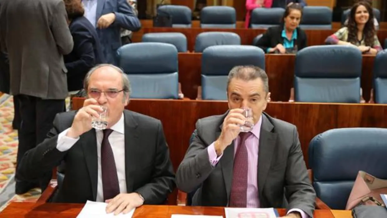 Ángel Gabilondo (izq.) , junto a José Manuel Franco, secretario general del PSOE de Madrid
