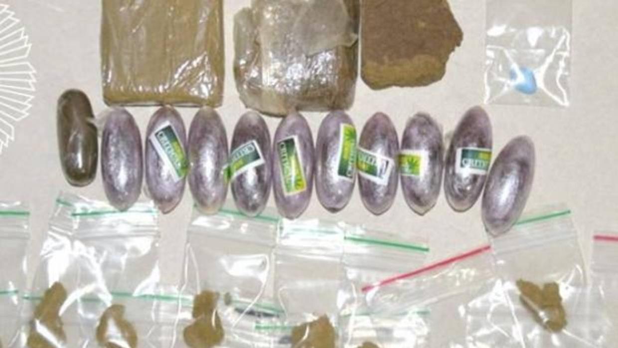 Parte de la droga requisada por la Policía