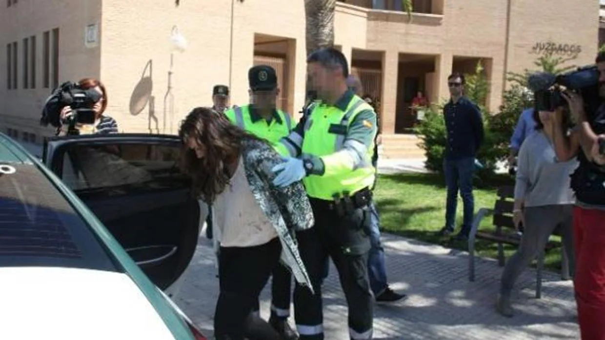 La joven que mató a tres ciclistas de Jávea (Alicante), libre tras pagar 7.000 euros