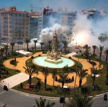 Plaza de los Luceros y edificios más cercanos a la pólvora