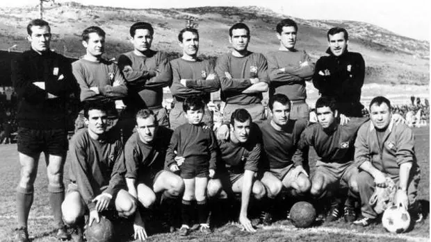 Equipo de la temporada 1967-1968, cuando el Calvo Sotelo se quedó a un punto de jugar en Primera