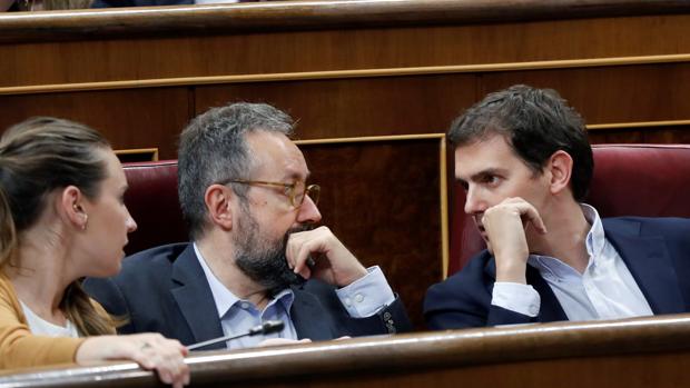 Ciudadanos rechazó pactar una fecha electoral con el PSOE e insistió en sustituir a Sánchez