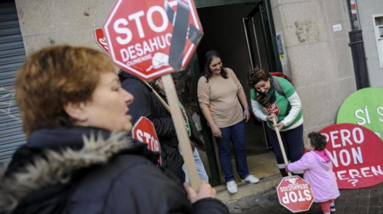 Los problemas de vivienda son uno de los factores que más condicionan la caída en la pobreza