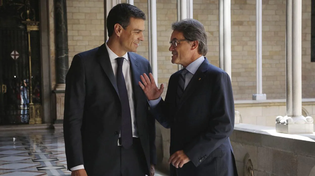 El expresidente catalán y el líder del PSOE en la Generalitat