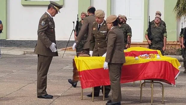 Vídeo: emotivo homenaje a los dos soldados canarios que lo dieron todo hasta el sacrificio final