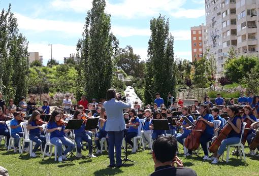 La OJPA Aspirantes durante su actuación en el Parque La Marjal de Alicante