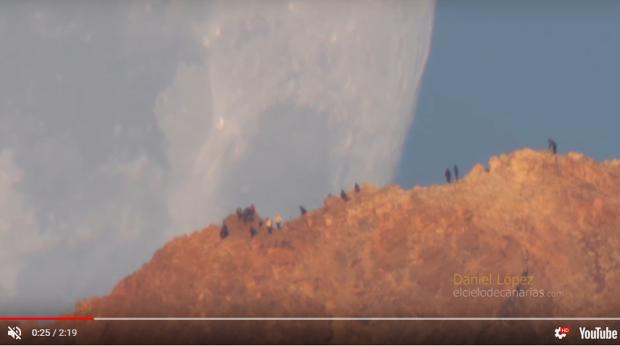 Vídeo: la enorme Luna que «invade» Canarias