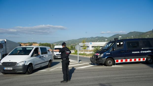 Dos muertos y cuatro heridos en una colisión frontal en L'Ampolla (Tarragona)