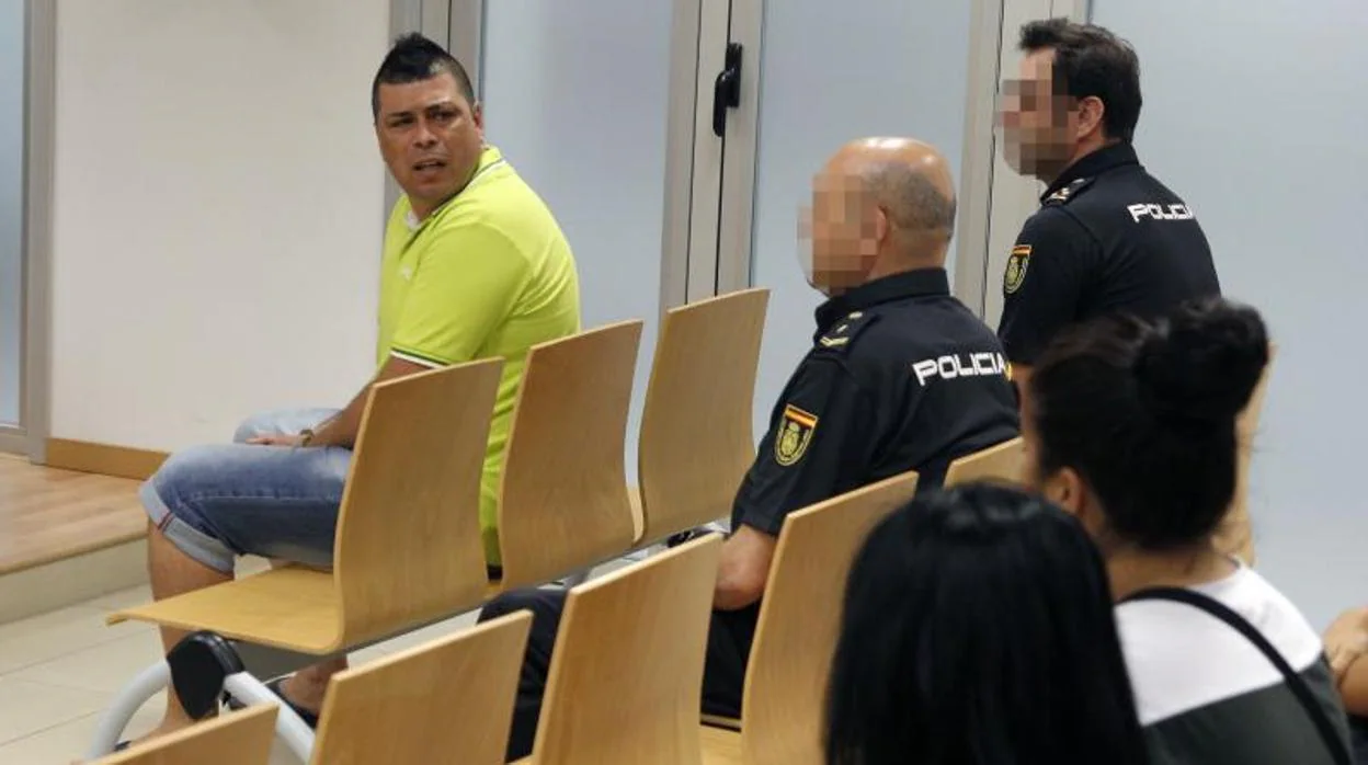 El asesino confeso durante el juicio en la Audiencia de Alicante