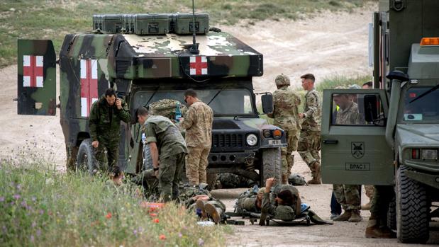 Heridos trece militares durante un ejercicio de paracaidismo en Zaragoza