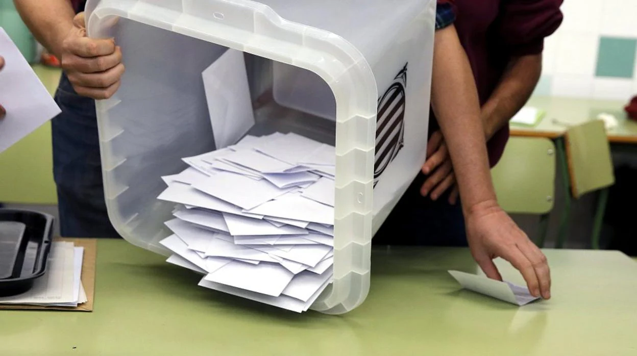Las urnas blancas del referéndum del 1-O son un símbolo del independentismo
