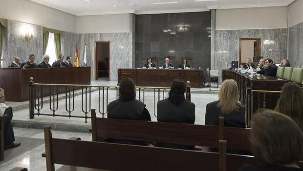 Arranca «sin tensión en red» un juicio por permutar comisiones por potencia eólica en Canarias