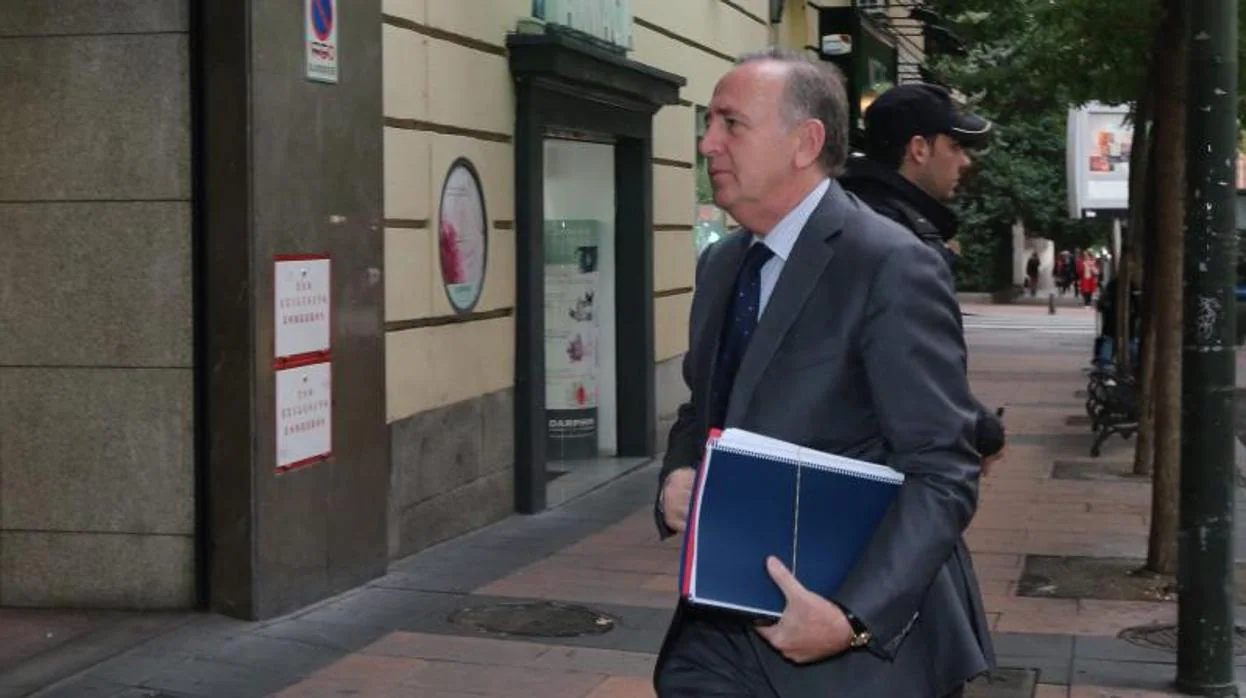 Fernández de Sousa acudiendo a declarar en la Audiencia Nacional