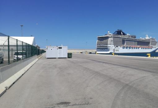 Imagen del muelle de cruceros en el que atracará el Aquarius tomada este jueves