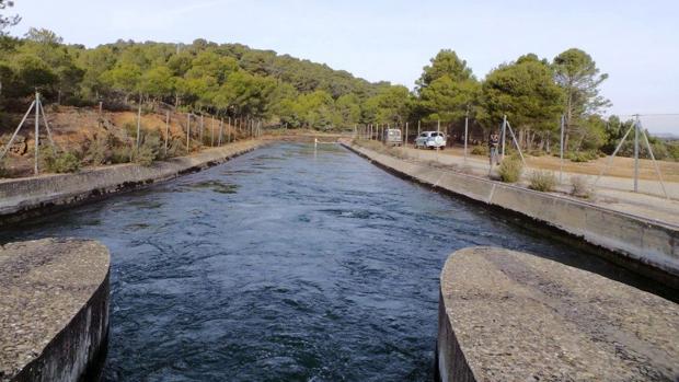 Ribereños: sin el último trasvase la cabecera del Tajo llegaría a 800 hectómetros