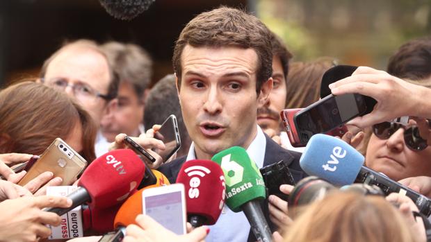 La juez se plantea pedir la imputación de Pablo Casado por su máster