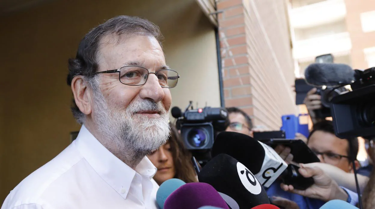 Mariano Rajoy comparece ante los medios en Santa Pola