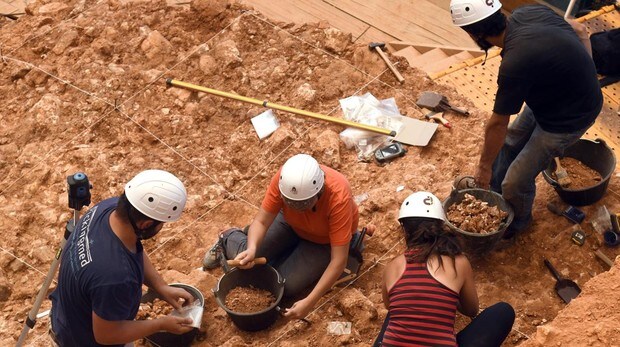 El equipo de Atapuerca busca homínidos de hace millón y medio de años