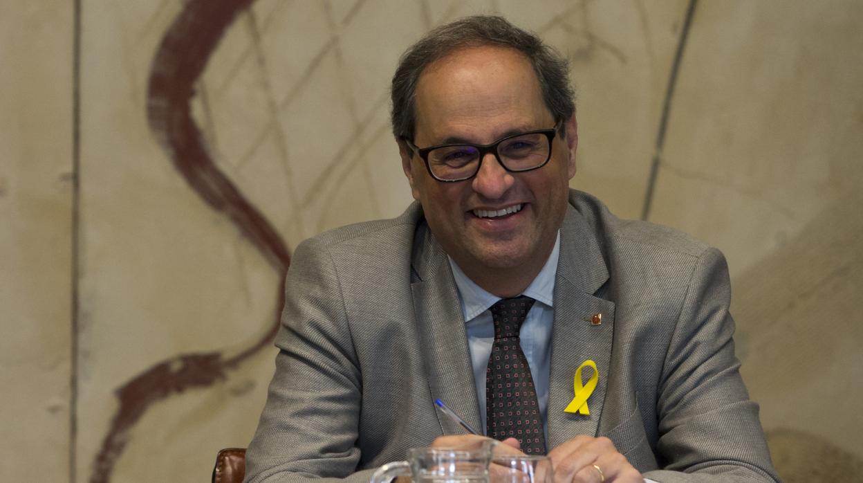 l presidente de la Generalitat, Quim Torra, hoy en Barcelona antes de emprender el viaje