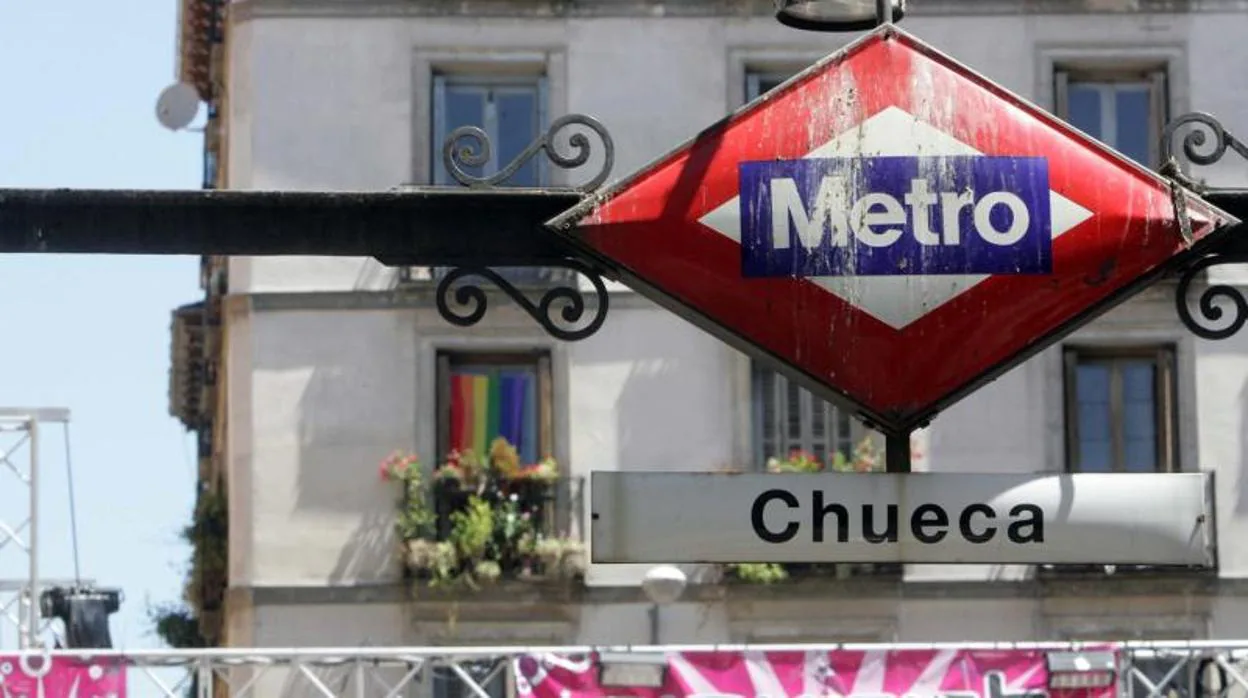 El metro de la estación de Chueca, el epicentro de las celebraciones del Orgullo