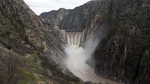 La Junta recauda más de 332 millones en seis años por el impuesto medioambiental