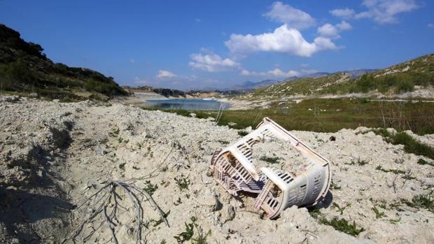 Los embalses del Segura afrontan el verano con las reservas al 30%, las más bajas de España