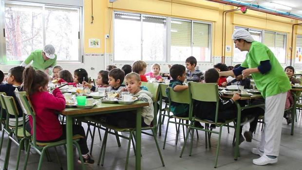 El Gobierno regional abre por tercer año consecutivo los comedores escolares