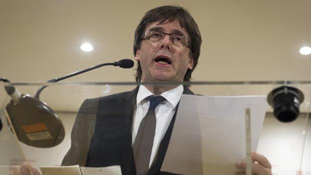 Carles Puigdemont no renunciará a su acta de diputado