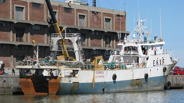 Un muerto y un desaparecido en el naufragio de un pesquero gallego en aguas argentinas