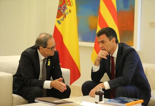 Imagen de la reunión entre Pedro Sánchez y Quim Torra