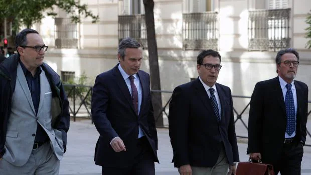 Puigdemont pone al frente de su oficina a su amigo historiador detenido en Alemania