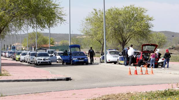 Siete vehículos con equipos sonoros no pudieron acceder este viernes a La Peraleda