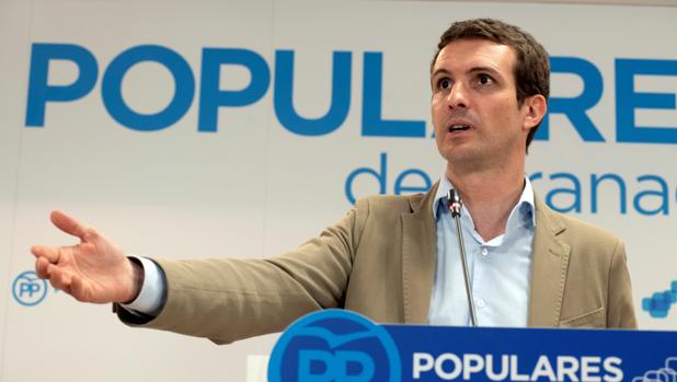 Casado se reivindica contra las acusaciones: «Me parto la cara por el PP»