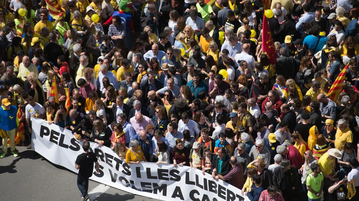 Manifestación para pedir la libertad de los políticos catalanes presos