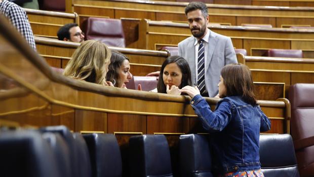 Flores renuncia a ser el administrador único de RTVE