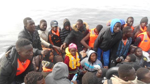 Nueva oleada de 184 inmigrantes rescatados en el Mediterráneo