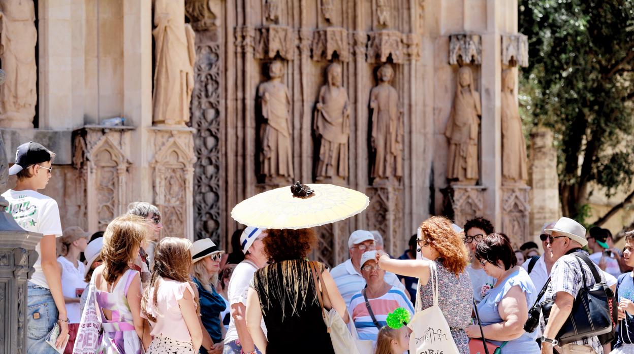 Imagen de un grupo de turistas tomada en el centro de Valencia